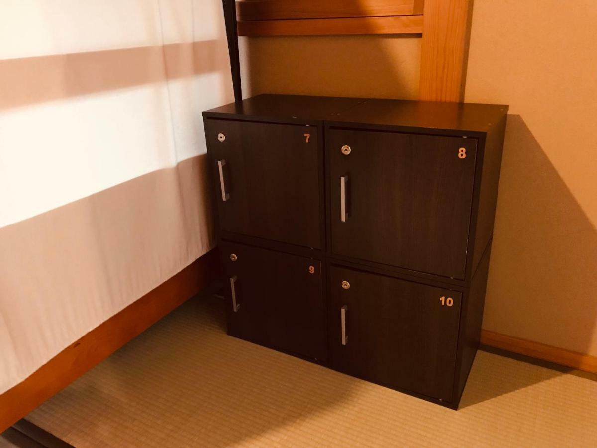 Ropeway St. Guesthouse Matsuyama  Bagian luar foto