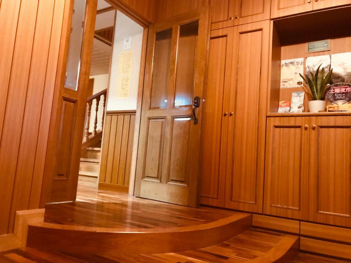 Ropeway St. Guesthouse Matsuyama  Bagian luar foto