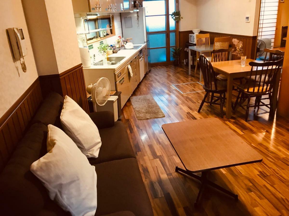 Ropeway St. Guesthouse Matsuyama  Bagian luar foto