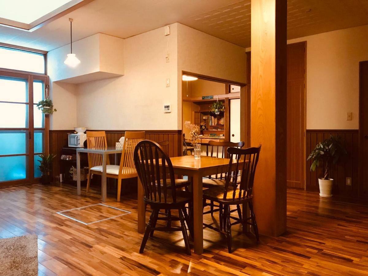 Ropeway St. Guesthouse Matsuyama  Bagian luar foto