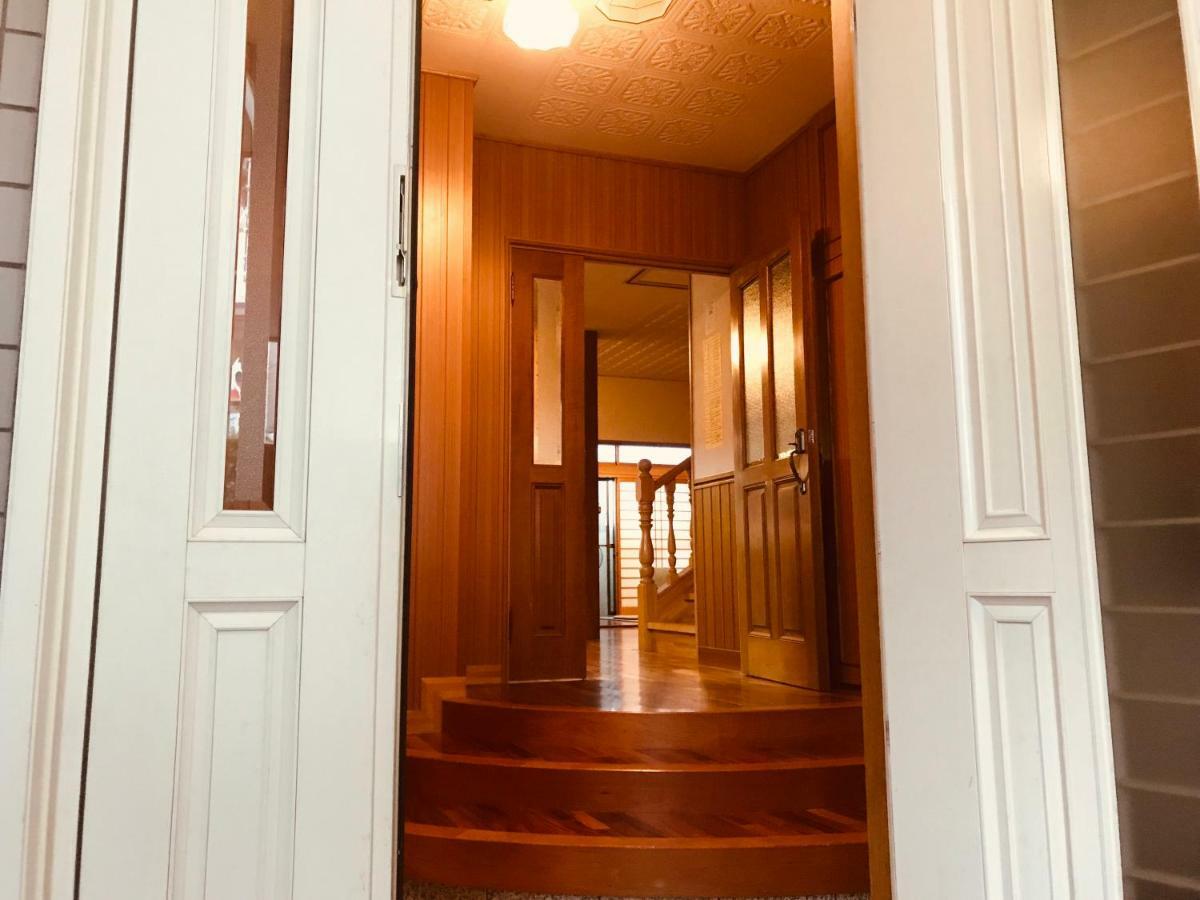 Ropeway St. Guesthouse Matsuyama  Bagian luar foto